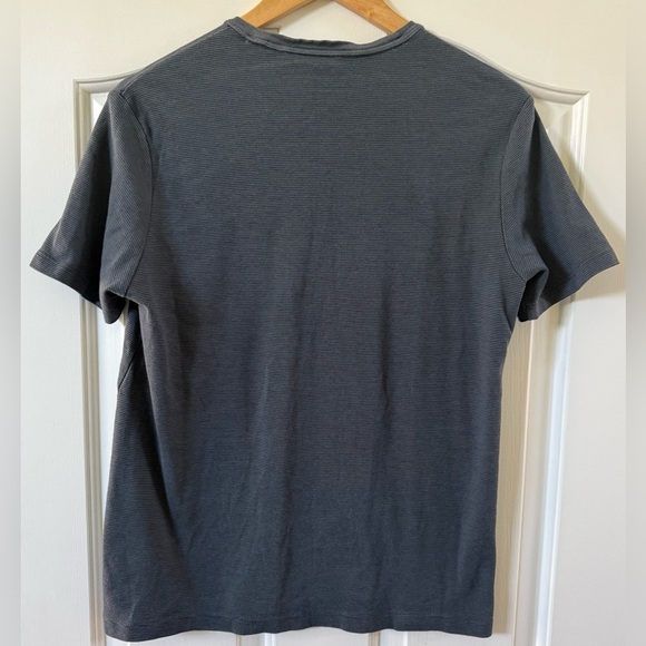👕 Banana Republic Luxe Touch Performance Tee – 100% Cotton Charcoal Gray (M) - Picture 2 of 10